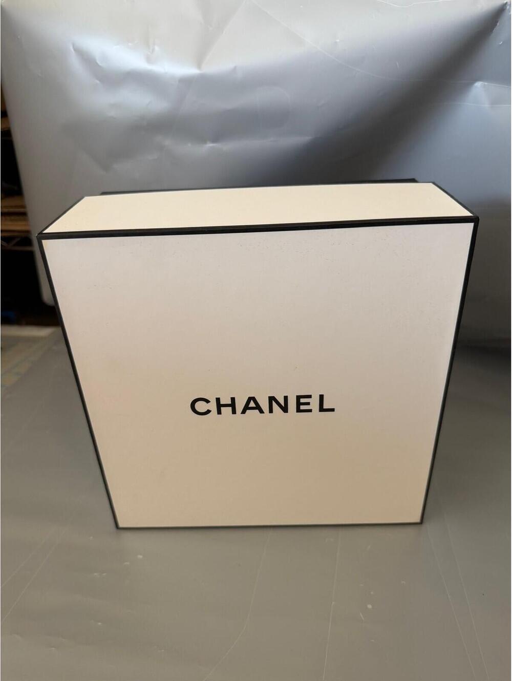 Chanel Luxury Gift Box Packaging w/ Tissue Paper & Wax Seal -‎ New Other